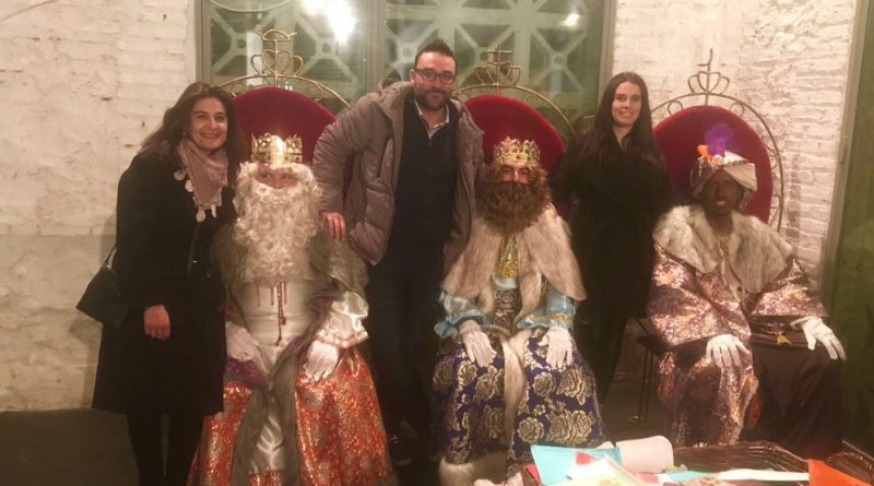 Un servicio de Reyes Magos a domicilio llevará los regalos en Vegas del Genil